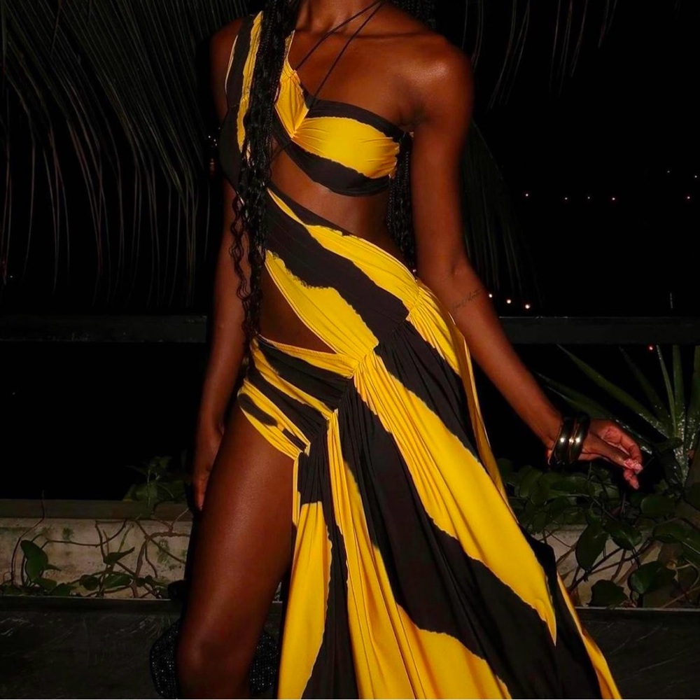 fal-ash Wrap-around dress in animal print